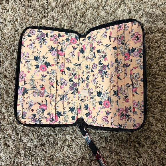 Vera Bradley zip around wallet - Botanical Paisley - Picture 2 of 3
